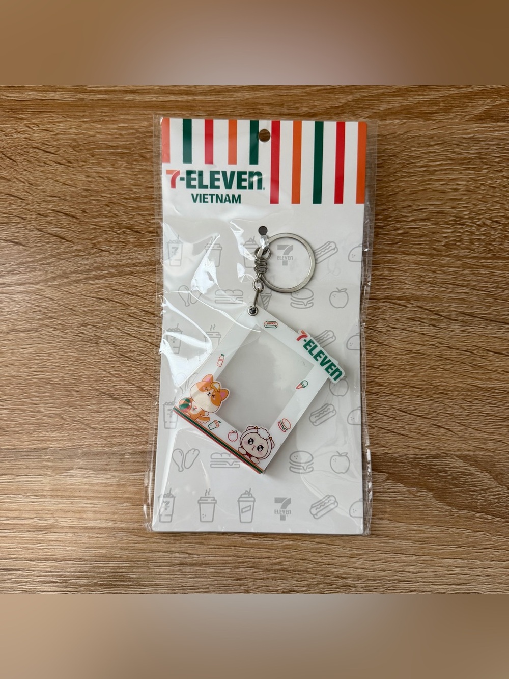 7-Eleven Vietnam Official "Summies GG" Mica Photo Frame Keychain - Brand New